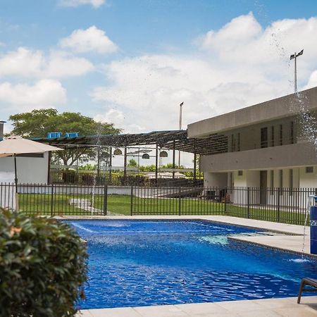 Hotel Palo Grande Cf Pereira Combia Exterior foto